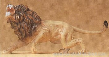 Preiser 47504 Charging Lion w/Teeth Bared 