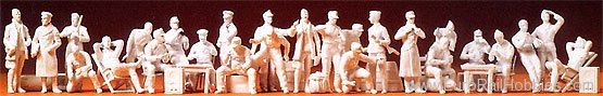 Preiser 72508 1940 German flight crew unpainted 