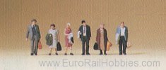 Preiser 88535 Passengers -- w/Bags Waiting 
