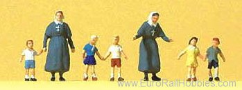 Preiser 88556 Protestant sisters with Children