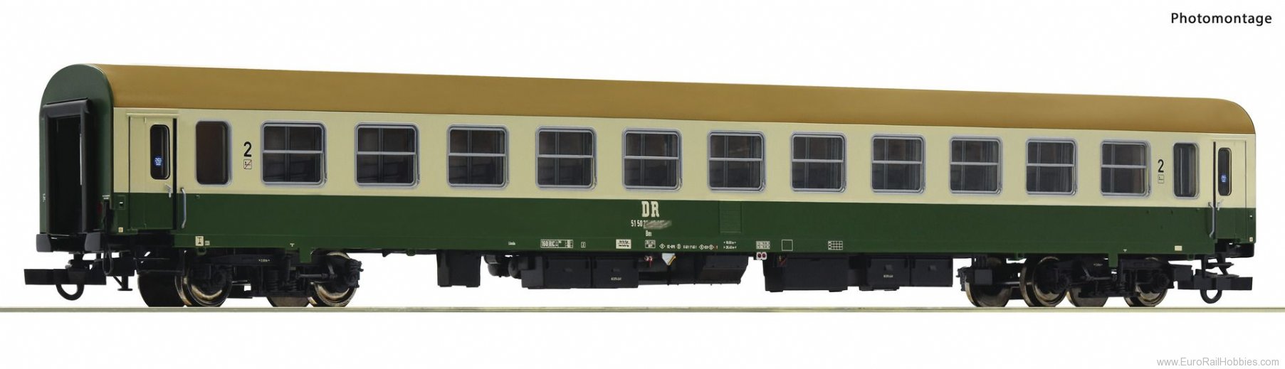 Roco 74802 2nd class express train passenger coach, DR (