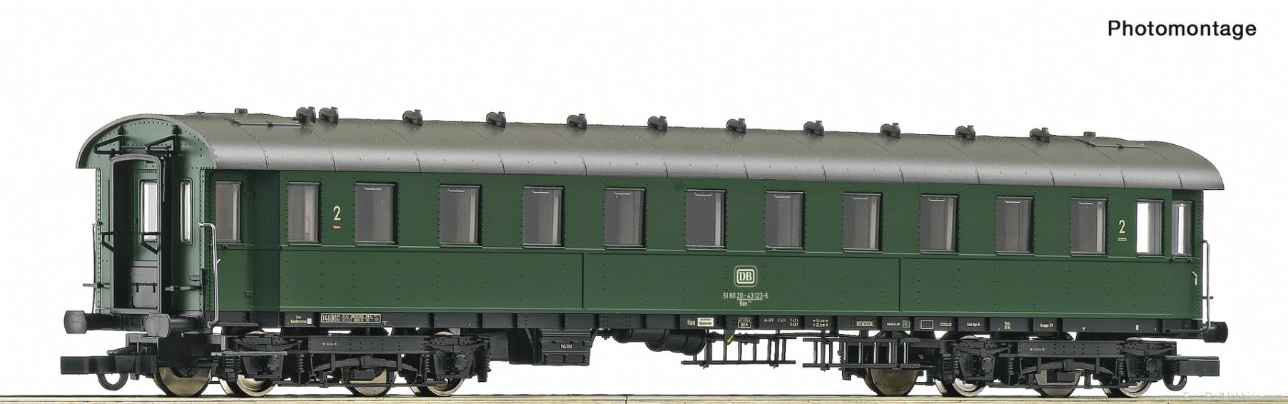 Roco 74866 2nd class standard express train coach, DB