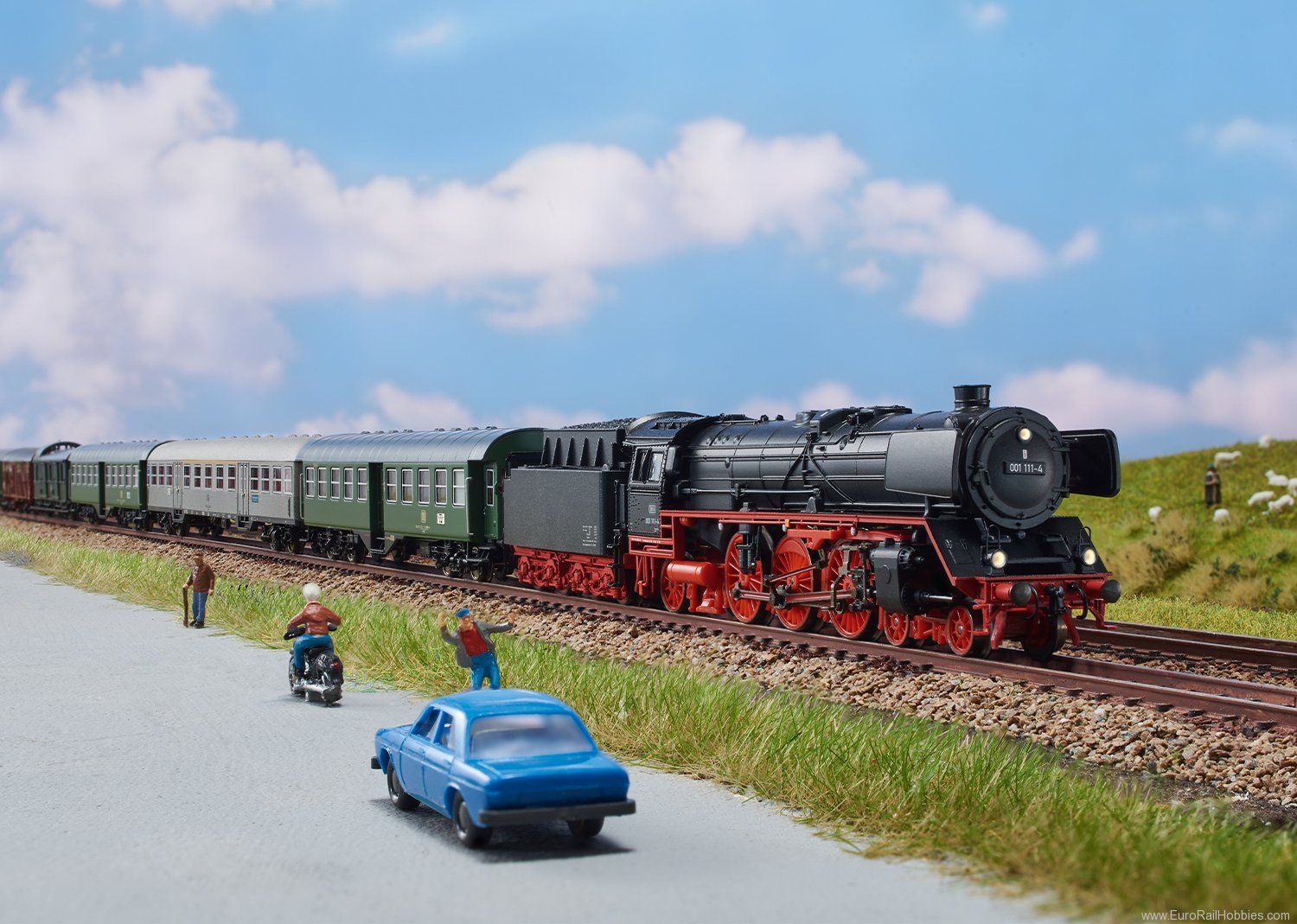 Trix 16017 DB CL 001 Steam Locomotive MFX/DCC w/Sound (M