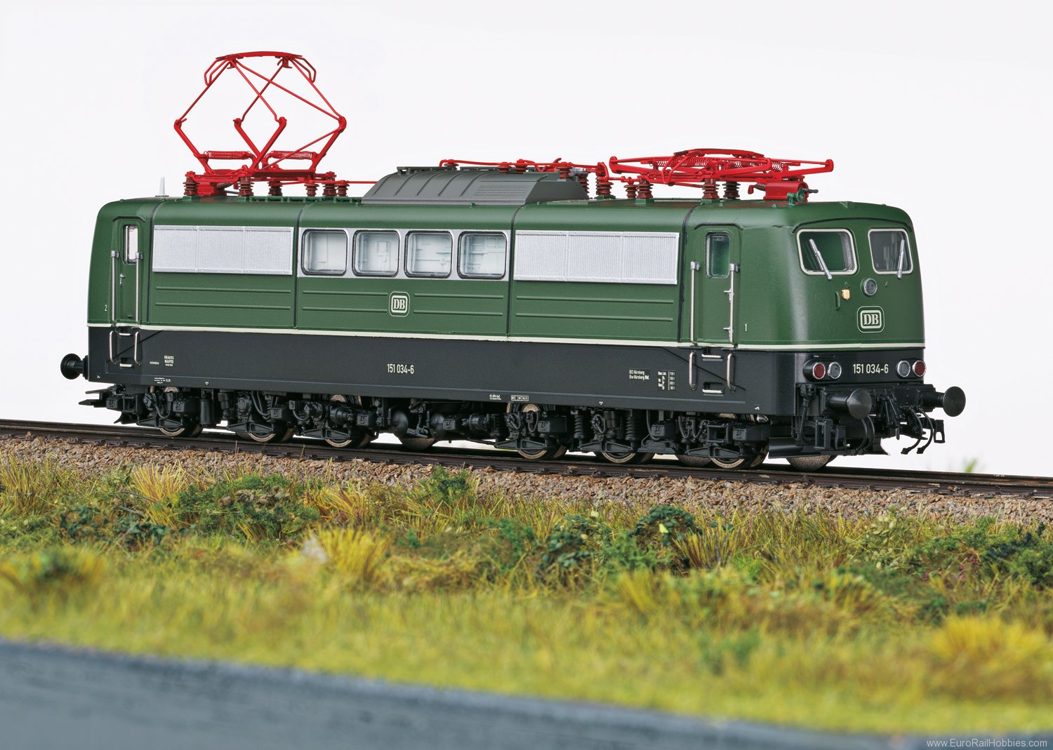 Trix 25651 DB Class 151 Electric Locomotive (DCC/MFX w/S