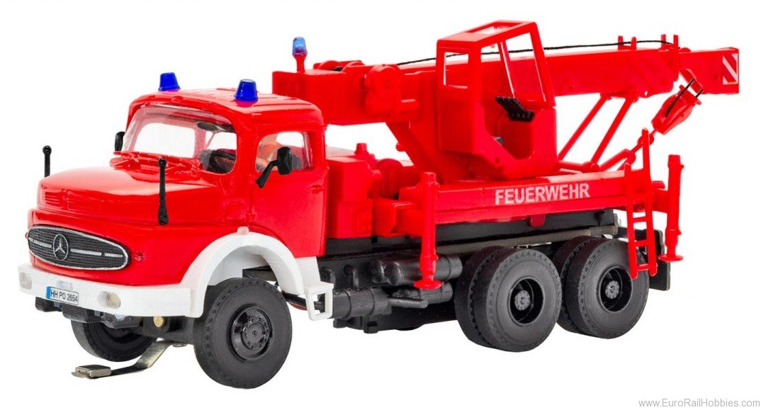 Viessmann 8052 H0 Fire brigade MB round bonnet 3-axle recove