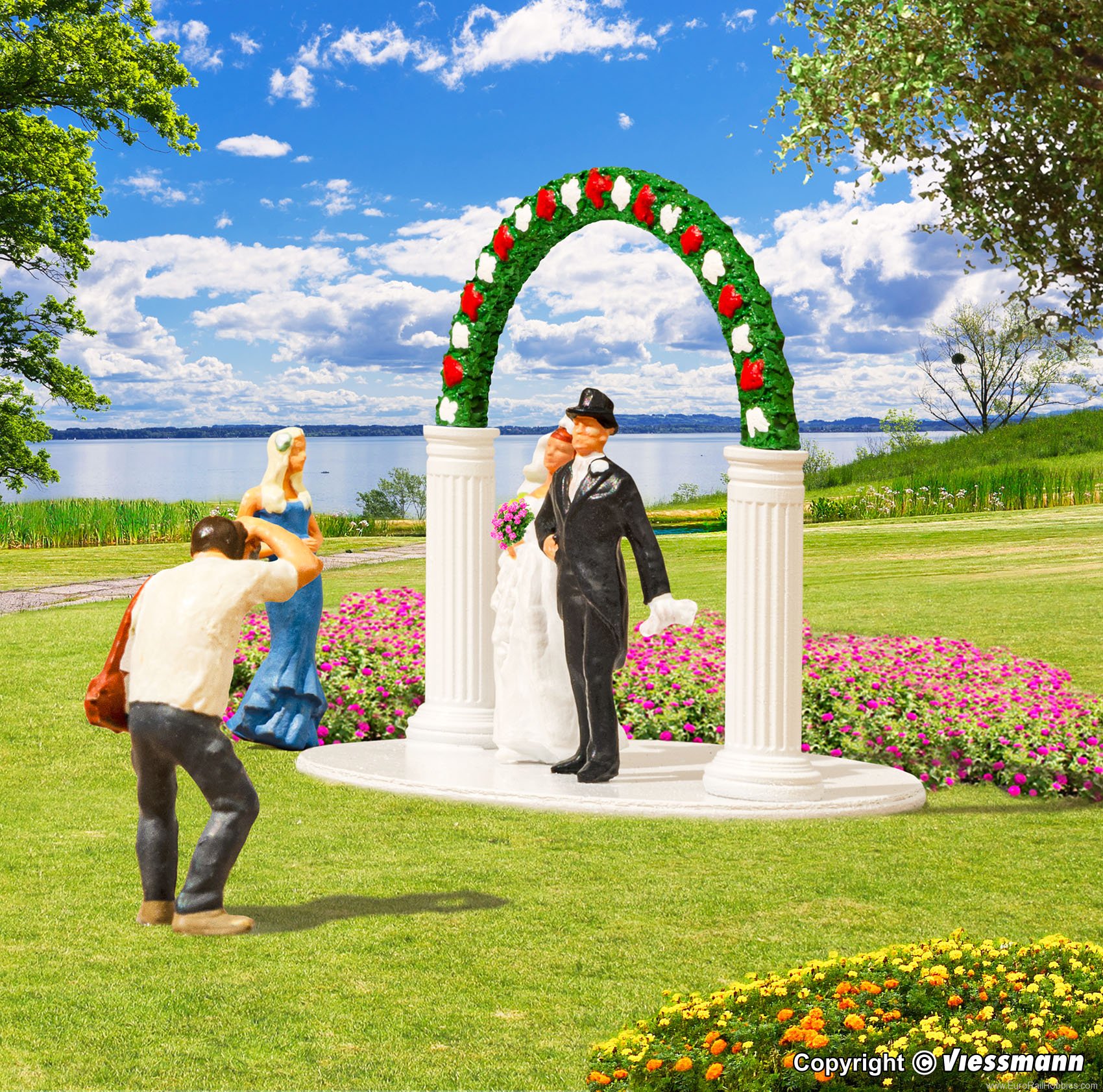 Vollmer 42365 42365 H0 Set Bride and Groom with Wedding Arc