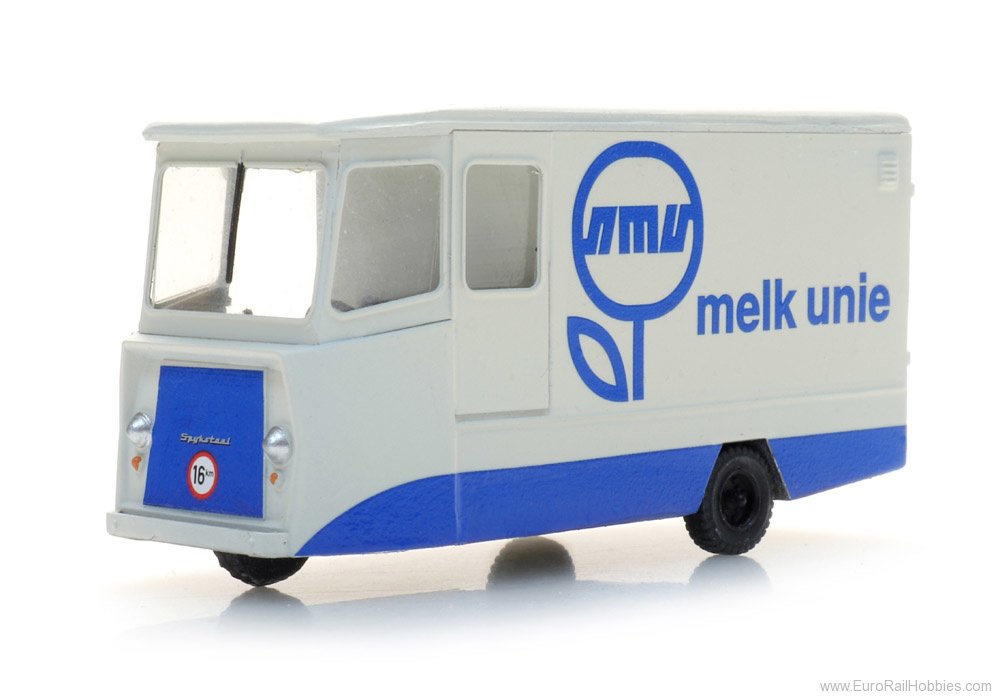 Artitec 387.331 Spijkstaal Milk float Melkunie old