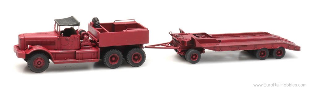 Artitec 387.430 Diamond T truck with trailer, civilian