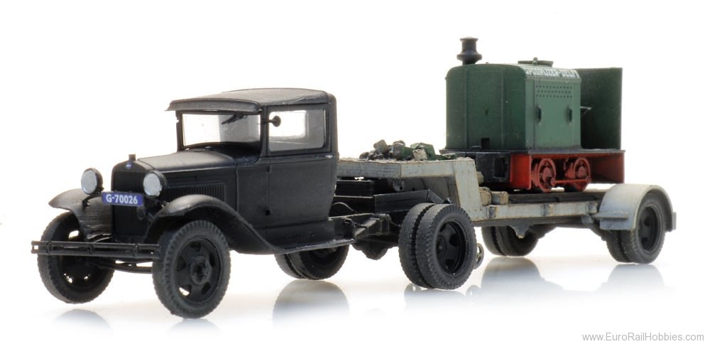 Artitec 387.556 Ford AA semi-trailer Deutz locomotive