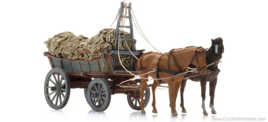 Artitec 387.620 Northern European hay wagon loaded