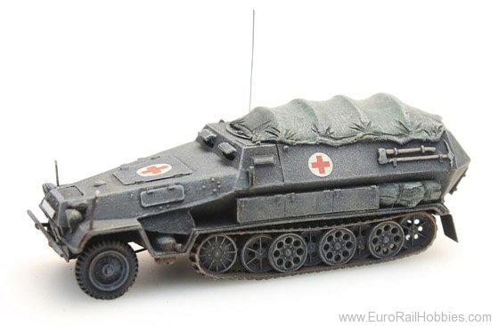 Artitec 387.73-AM Sd.Kfz 251/8B SanitÃ¤tspanzer