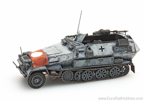 Artitec 387.73-S2 Sd.Kfz 251/1B with flag, winter