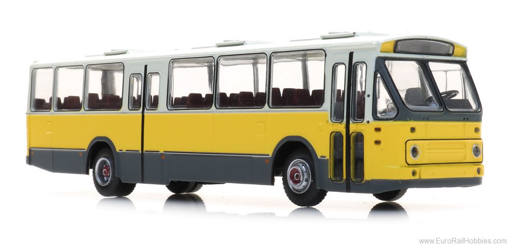 Artitec 487.070.37 Regional bus without print, Leyland, middle-d