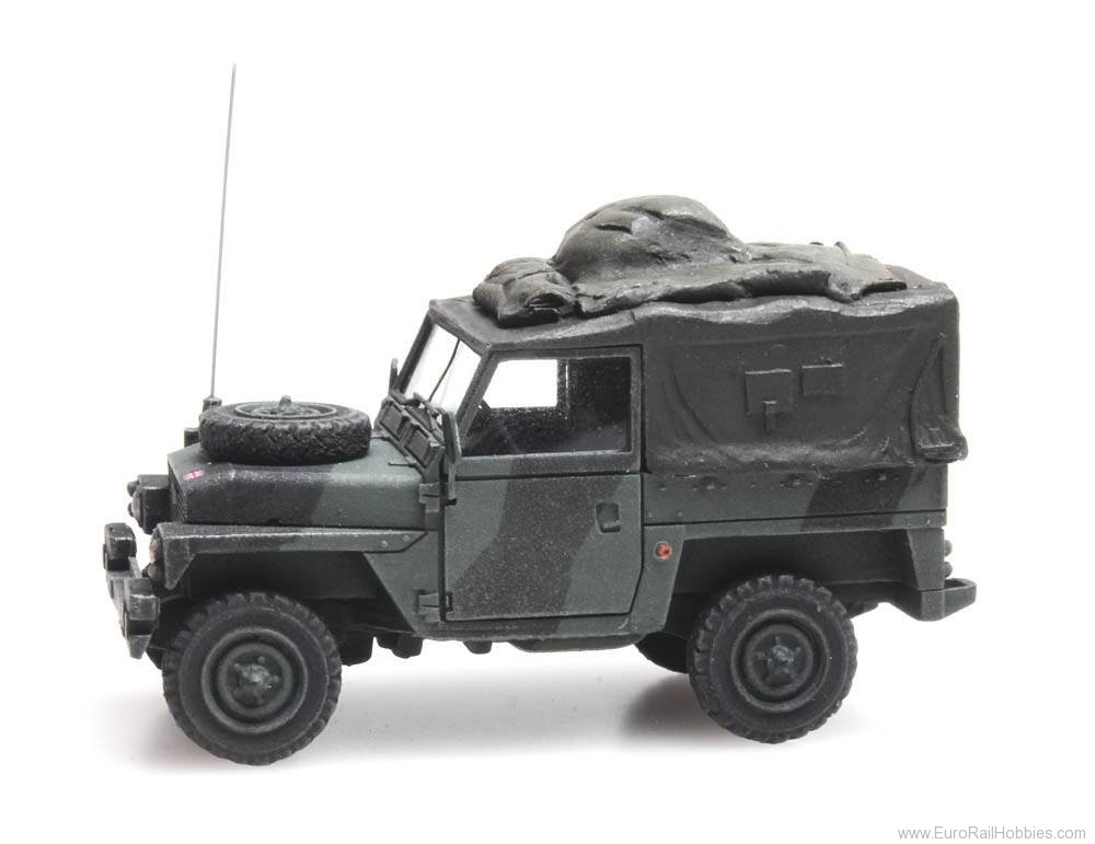Artitec 6870216 UK Land Rover 88 lightweight combat ready