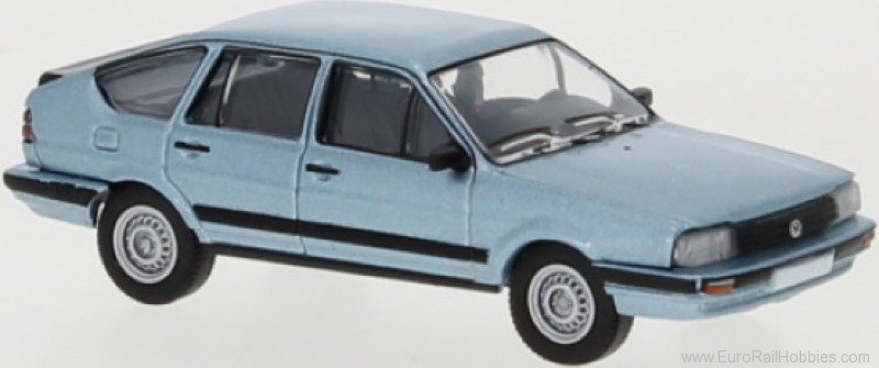 Brekina PCX870410 410 VW Passat B2, Metallic Light Blue  1985  