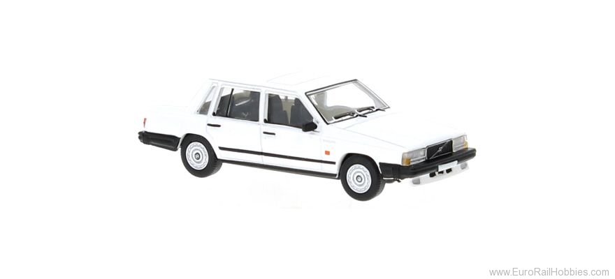 Brekina PCX870662 Volvo 740 White, 1984, 