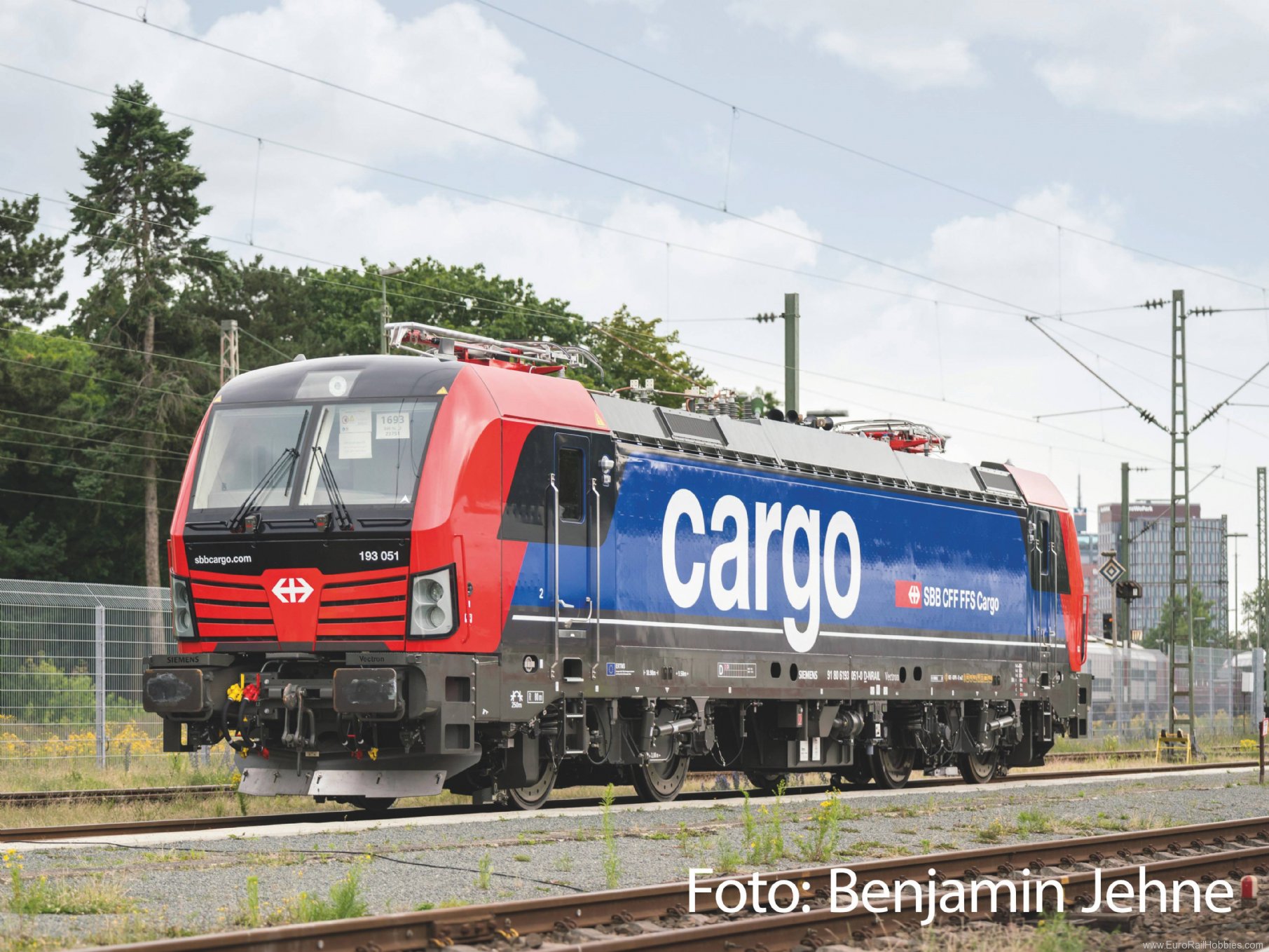 Piko 21694 SBB Electric Locomotive Vectron for Marklin A