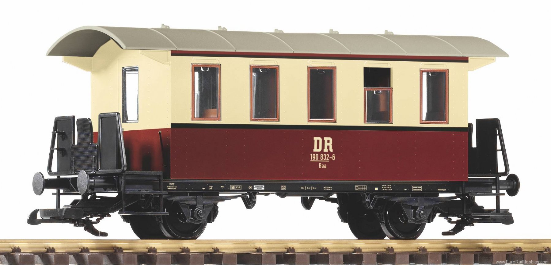 Piko 37928 G 2nd class DR III passenger coach