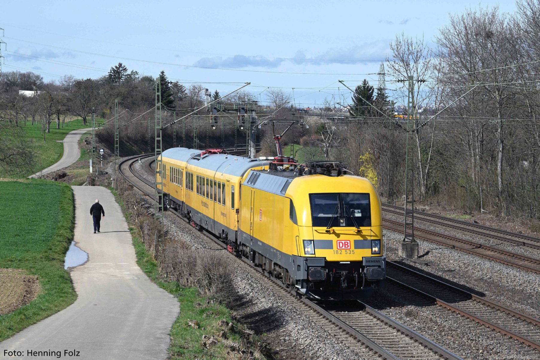 Piko 47440 TT electric locomotive Taurus BR 182 DB Netz 