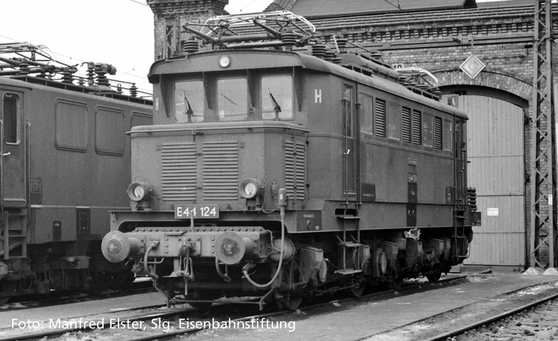 Piko 51185 Sound electric locomotive E 44 DR III, includ