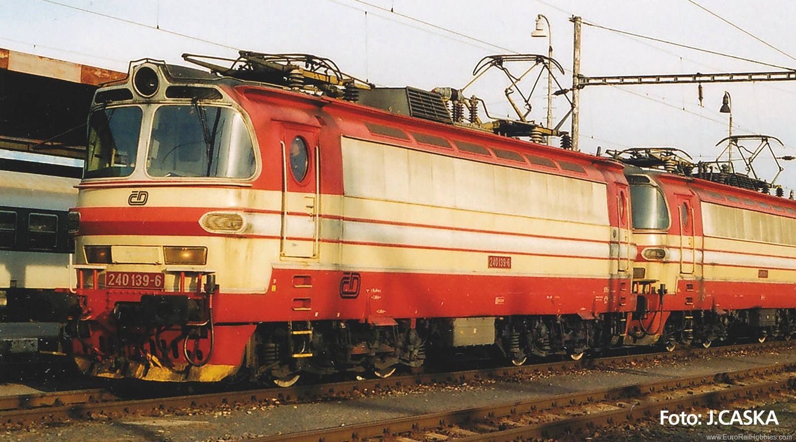 Piko 51396 Class 240 CD V Electric Locomotive (DC Piko E