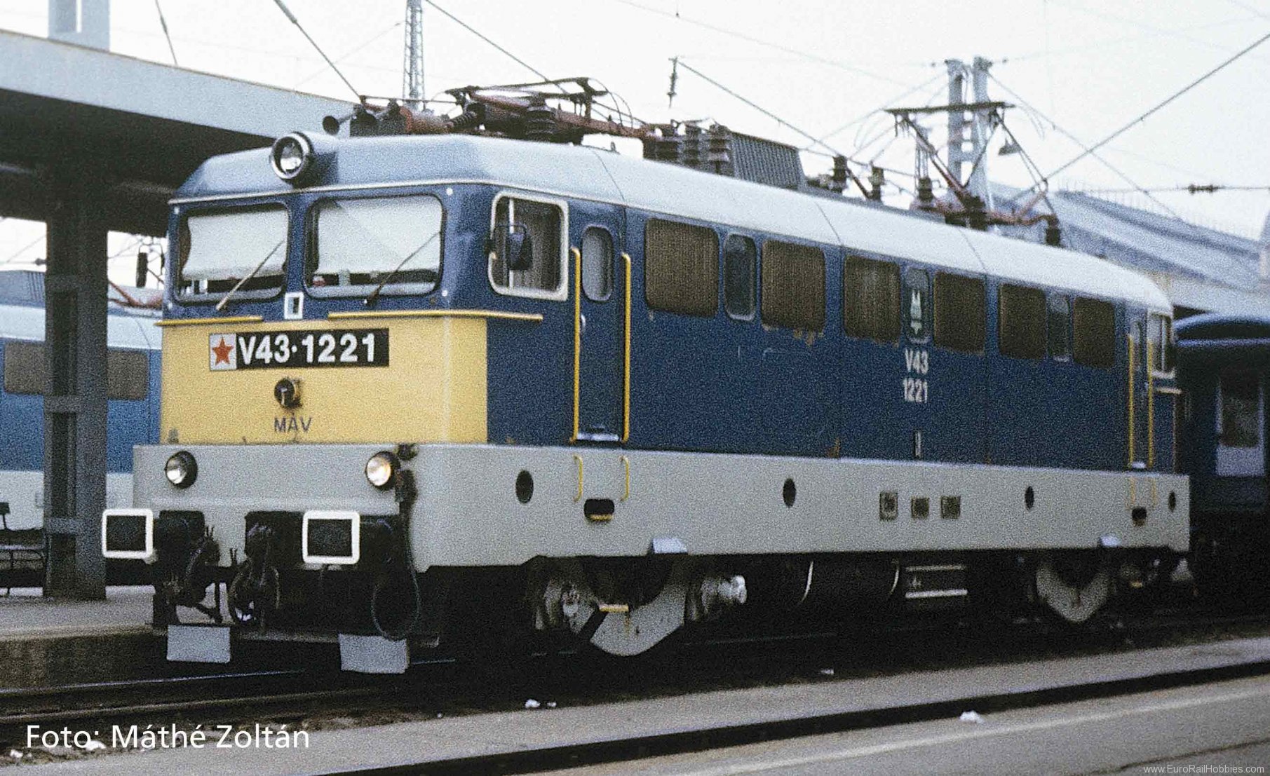 Piko 51443 Sound electric locomotive BR V 43 MAV IV, inc
