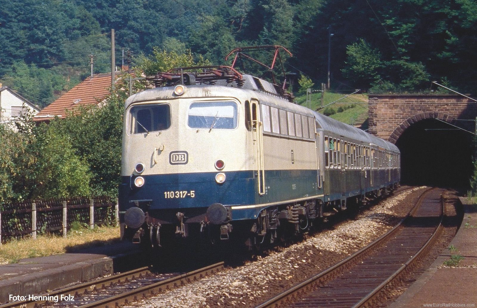 Piko 51816 Electric Locomotive BR 110 DB IV, incl. PIKO 