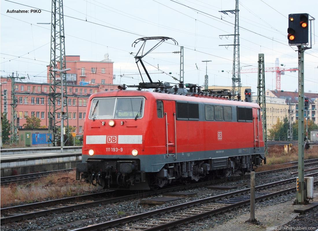 Piko 51841 Electric Locomotive BR 111 221-8 DB AG VI + D