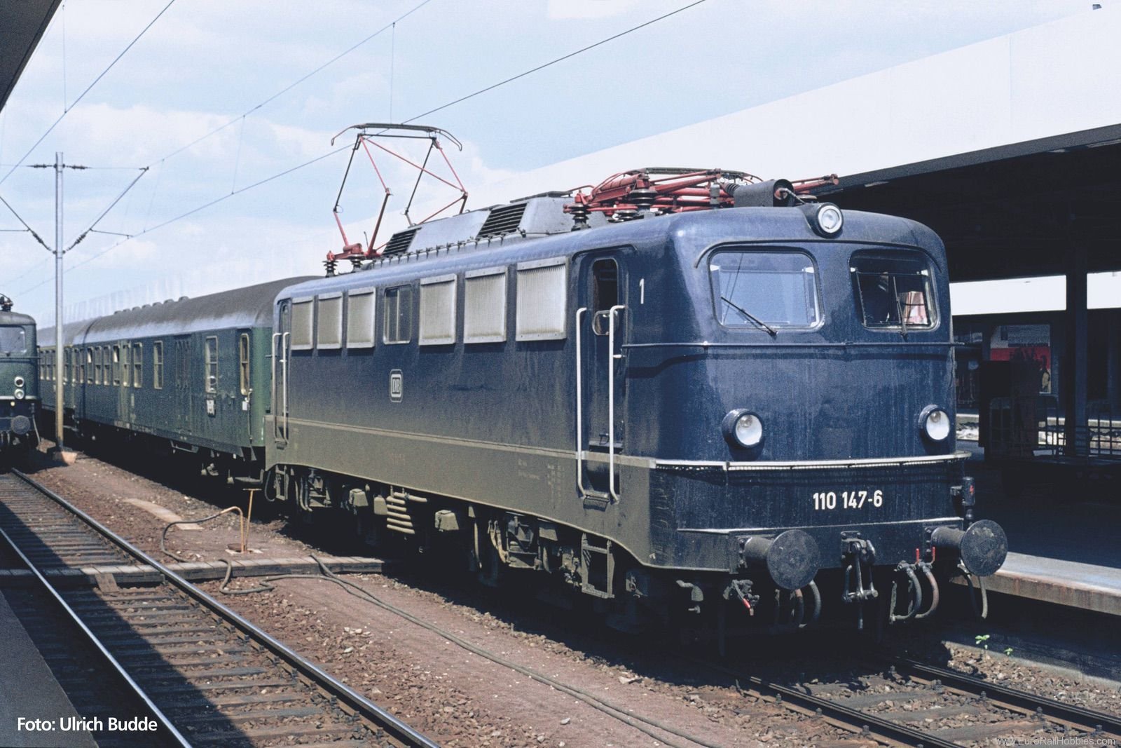 Piko 51925 Electric Locomotive BR 110 DB IV AC version, 