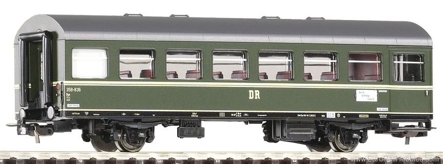 Piko 53081 Reko 2-Axle Coach 2nd Cl. DR III - Classic Li