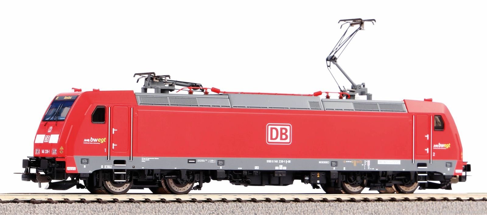 Piko 59052 Electric Locomotive BR 146.2 moves DB AG VI (
