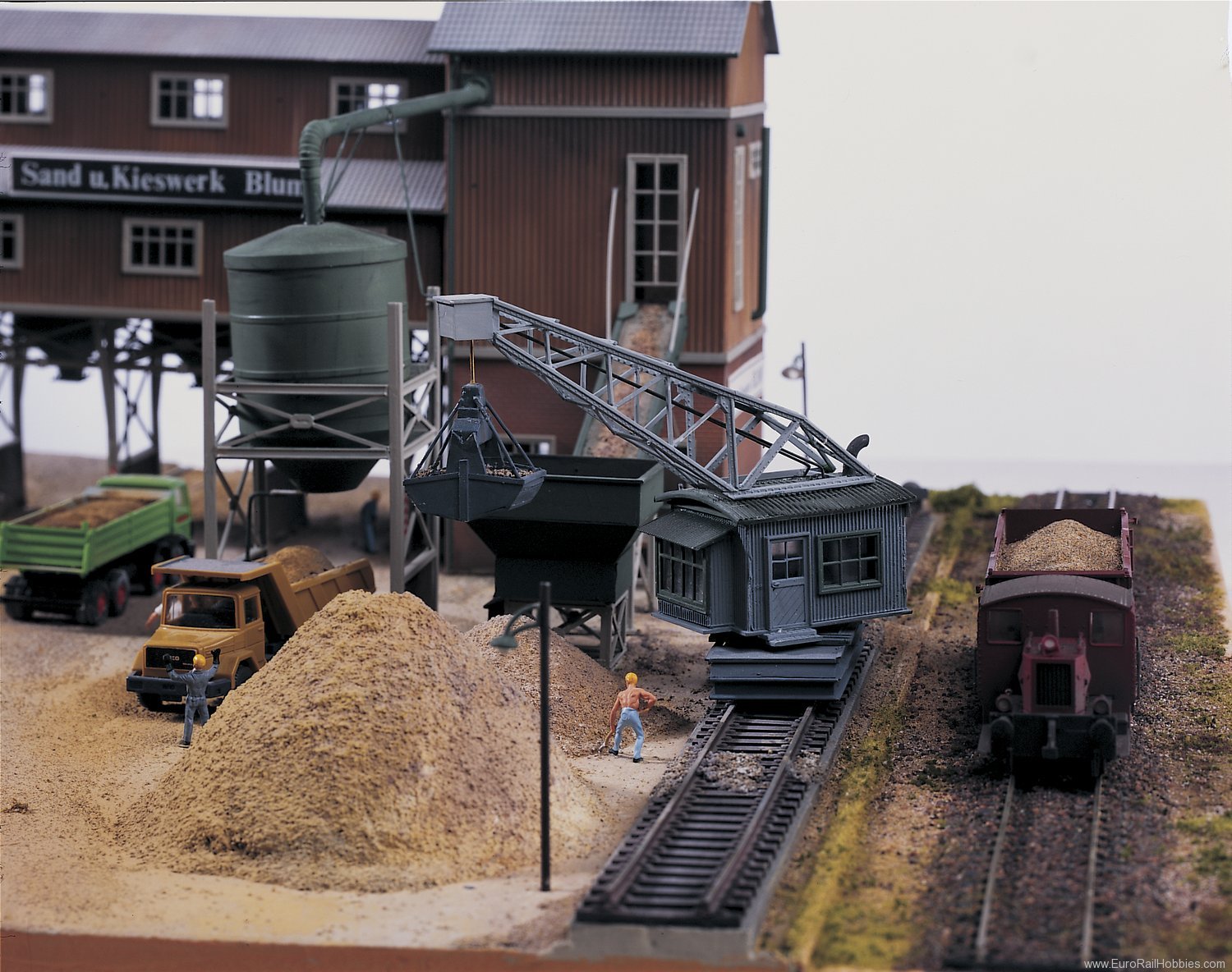 Piko 61126 Sand Works Unloading Crane