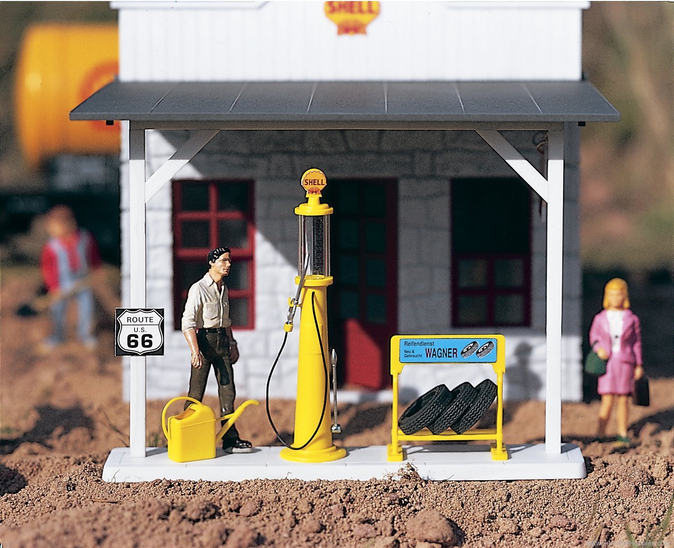 Piko 62284 Shell Gas Pump & Accessories