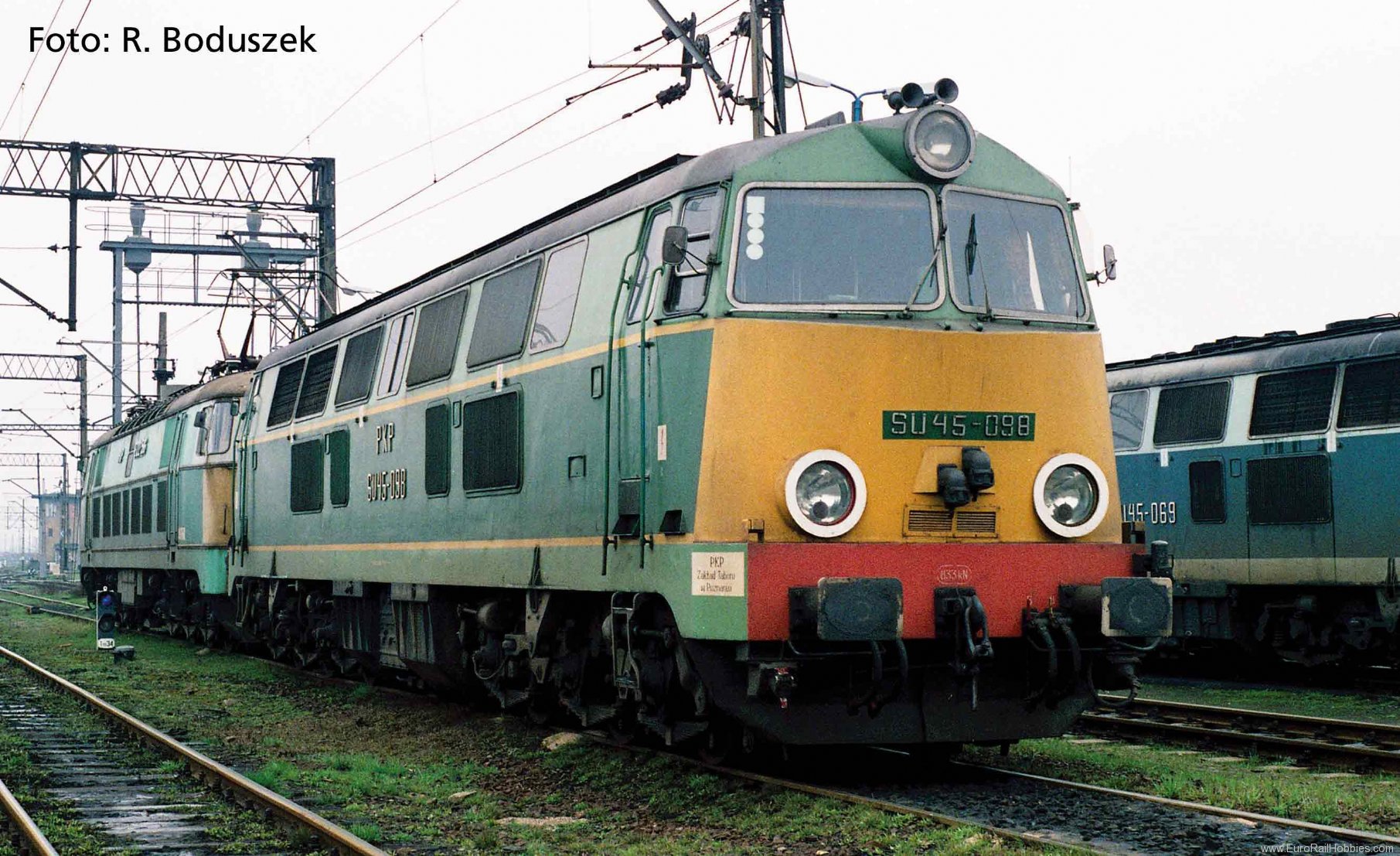 Piko 96315 SU45 PKP V sound diesel locomotive, including