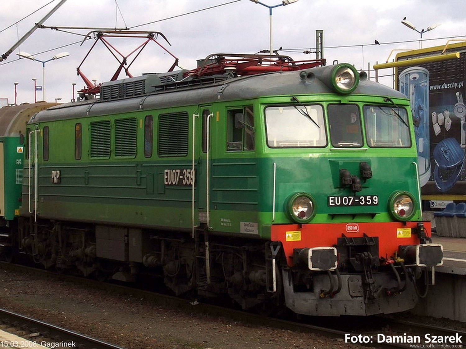 Piko 96398 PKP EP07 Electric Locomotive w/Sound