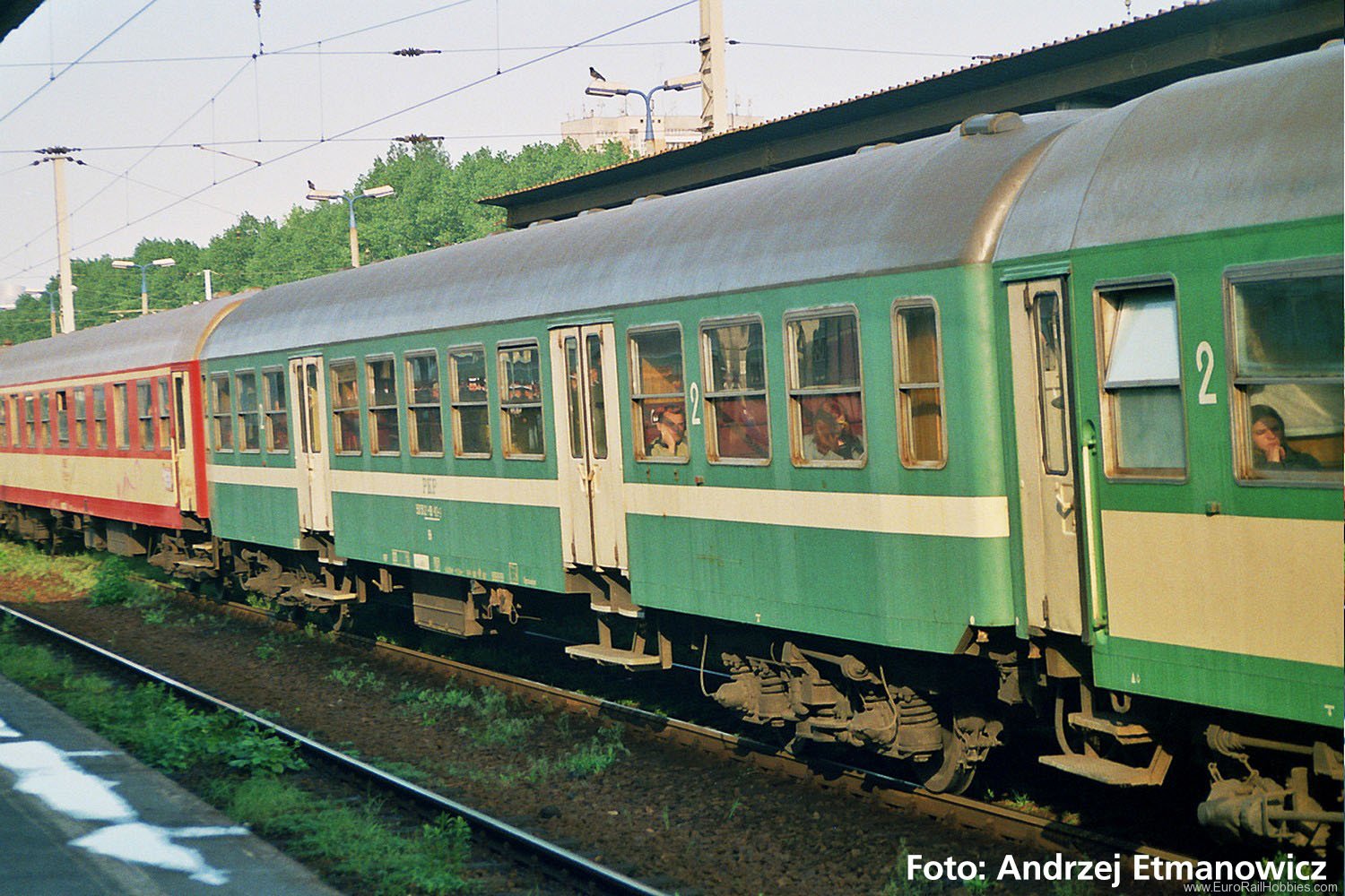 Piko 96664 PKP 120A Passenger Coach