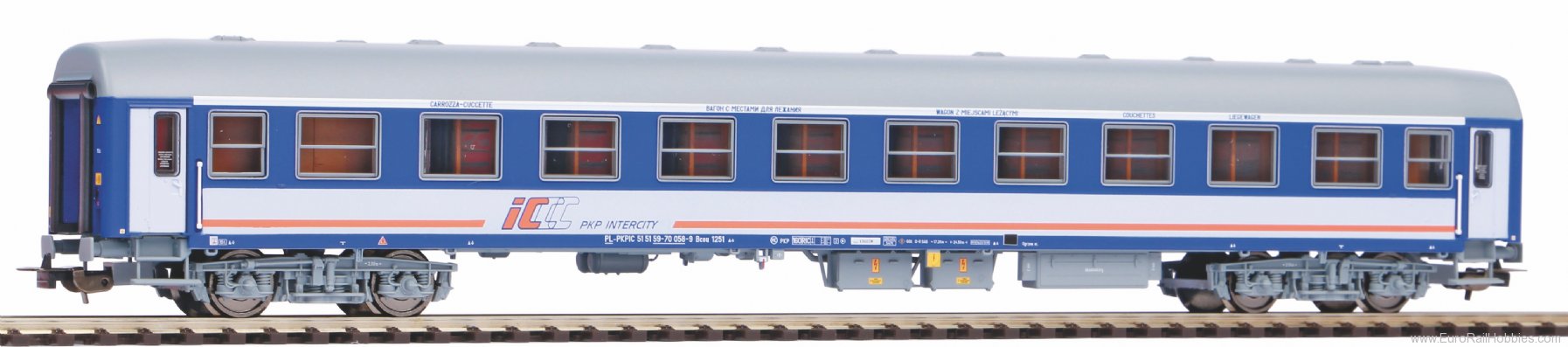 Piko 97606 110A Sleeping car PKP Intercity era VIÂ  (P