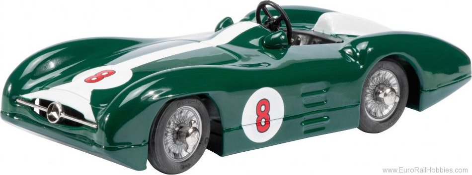 Schuco 450602500 Studio III #8, british racing green