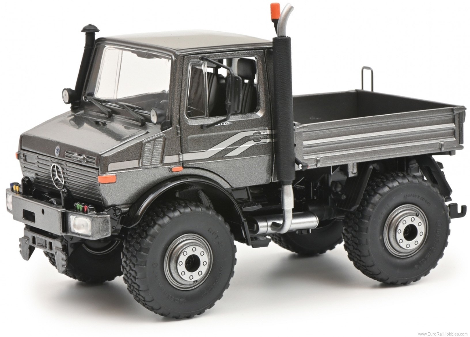 Schuco 450775300 Unimog U1600 greymetallic/black  (Edition 1:3
