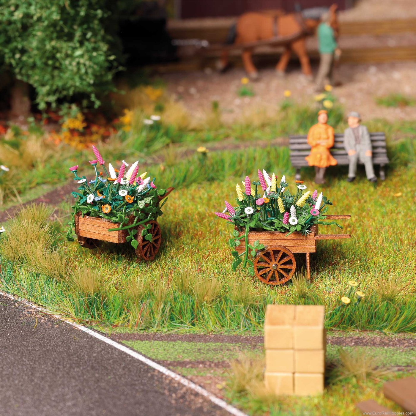 Busch 1278 Busch Wooden carts with flowers
