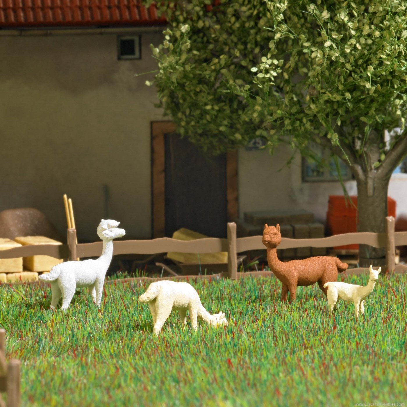 Busch 8870 Busch Alpacas with cria
