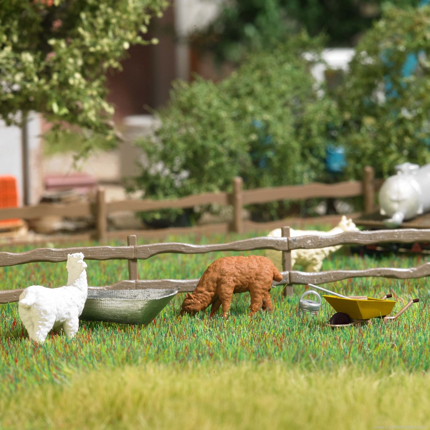 Busch 8871 Busch Alpacas with water barrel