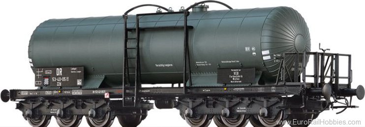 Brawa 48546 Tank Car 6-axle ZZd [P] VEB Farbenfabrik Wolf
