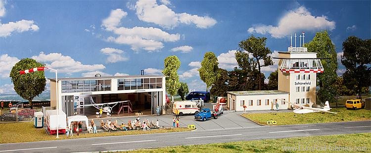 Faller 130580 Premium model sport airfield/airport