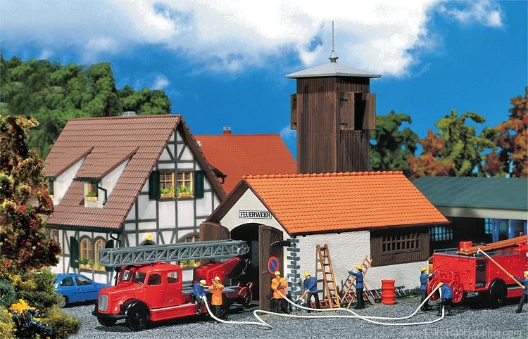 Faller - Casa In Fiamme In Miniatura Scala N (1:160) - Modellismo FA232326