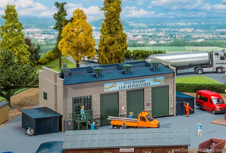 Faller 131385 Truck maintenance shop