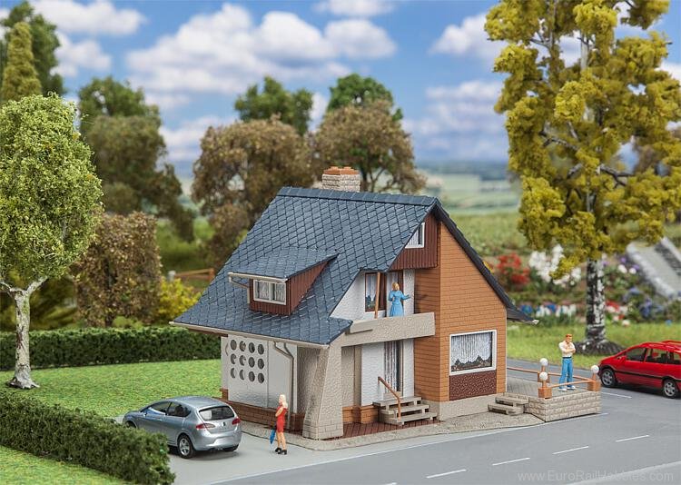 Faller 131504 Dwelling house with balcony