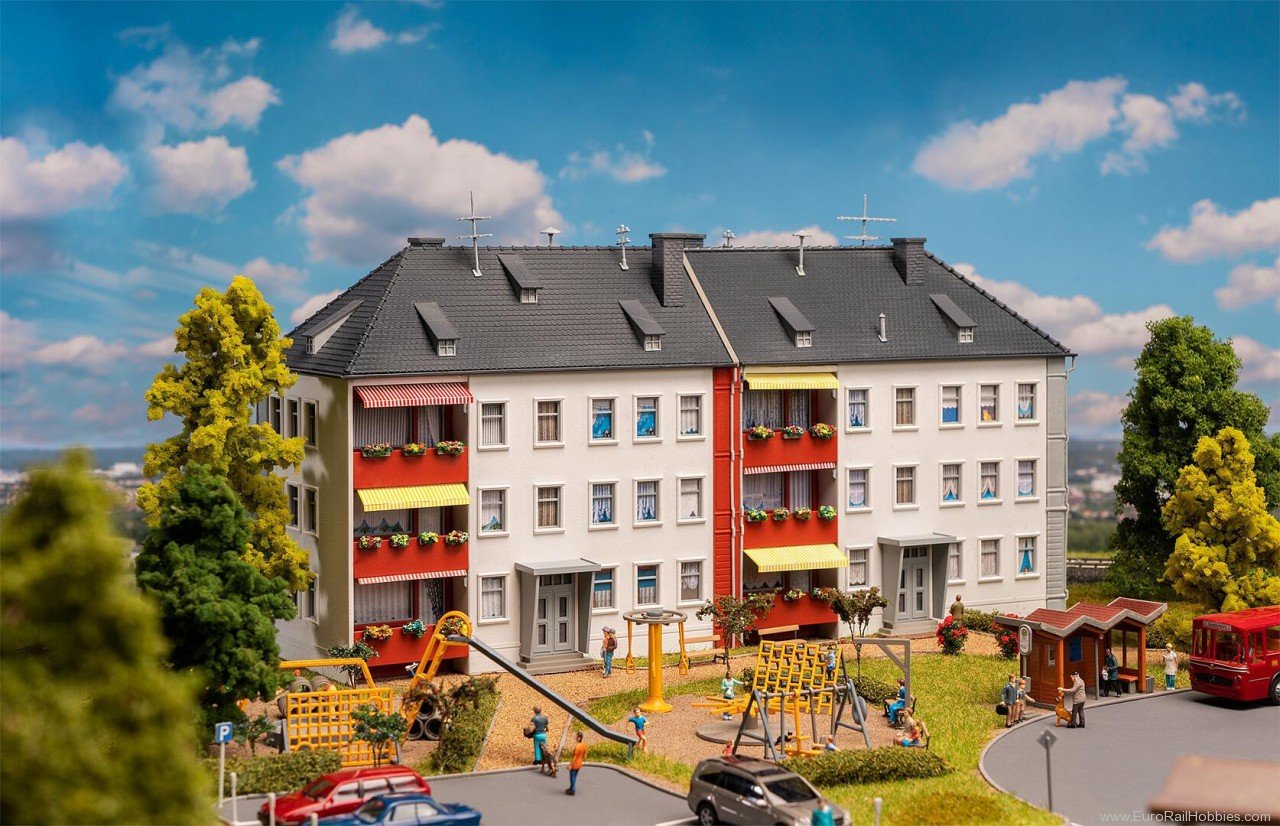 Faller 190084 HO Promotional set Residential complex