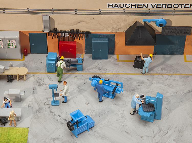 Faller 180456 HO Locksmith's shop equipment