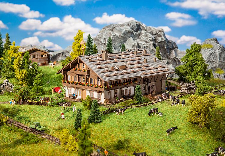 Faller 232199 N Large Alpine farm with barn